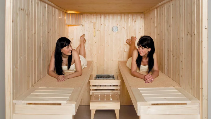 Elementsauna Kaarina, 175x192, 2 Fenster, Glastür