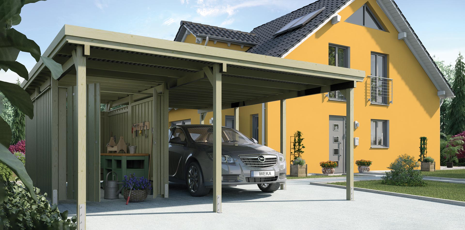 Kesseldruckimprägnierter Carport mit Geräteraum, Werkbank, grauem Auto und gelbem Einfamilienhaus